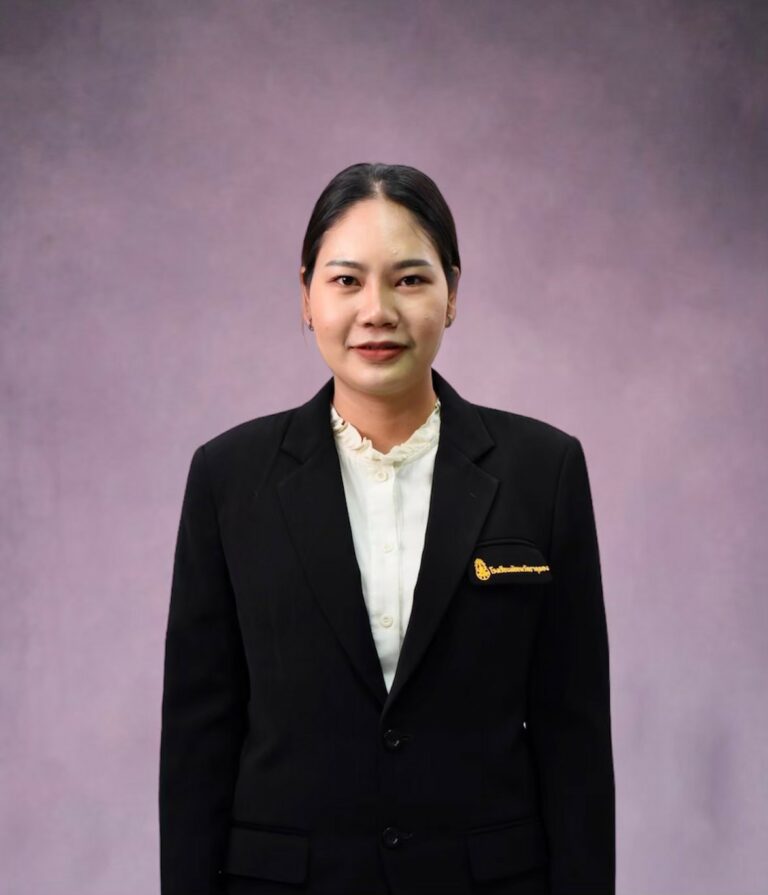 ครูนภาพร