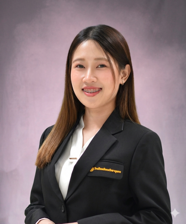 ครูจารุวรรณ